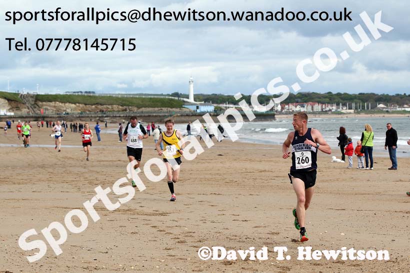Finish of the Pier to Pier, South Shields. Photo: David: David T. Hewitson/Sports for All Pics